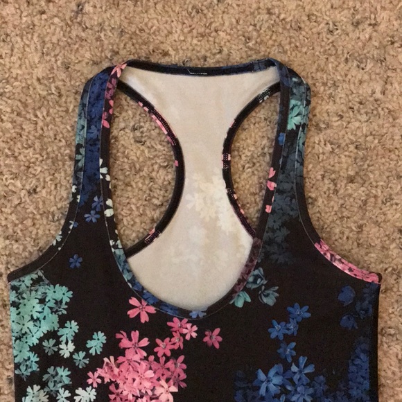 Lululemon Women’s Racerback Tank - Picture 4 of 4